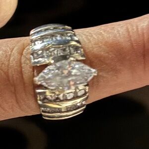 Elegant marquis Cz shape .925 sterling silver ring new